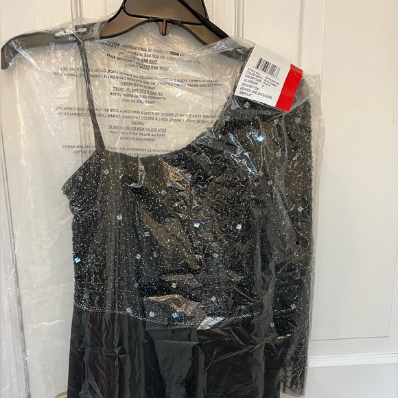 Adrianna Papell Women's Beaded One Shoulder Jumpsuit - Picture 7 of 7